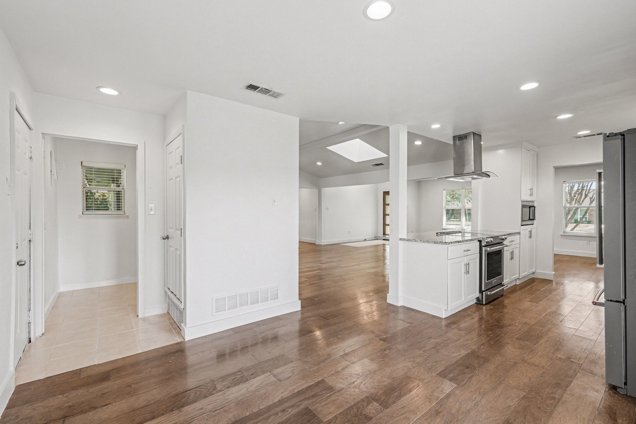 3127 Merrell Road Dallas TX 75229