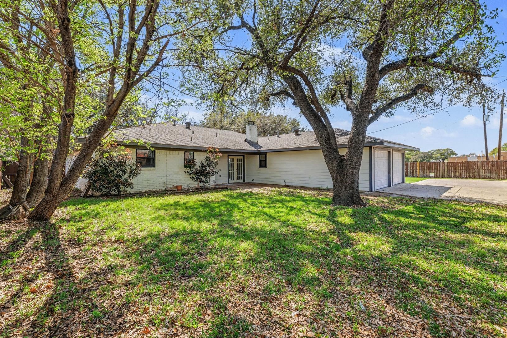 3127 Merrell Road Dallas TX 75229