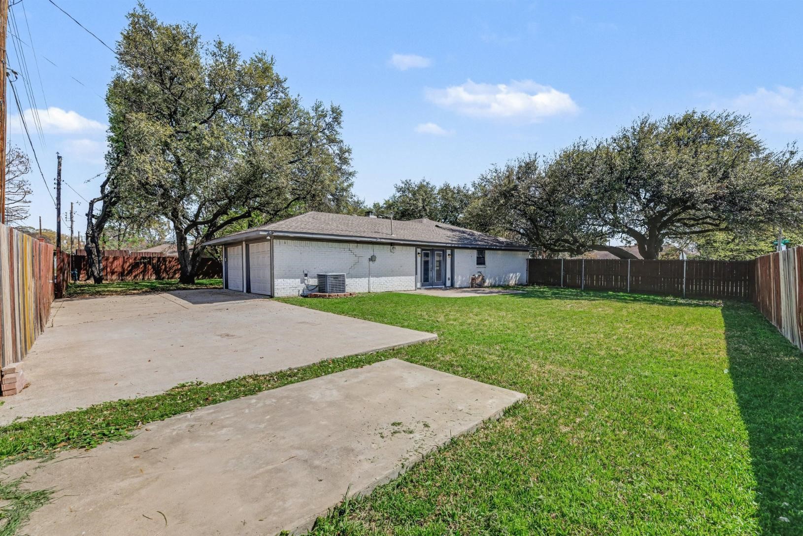 3127 Merrell Road Dallas TX 75229