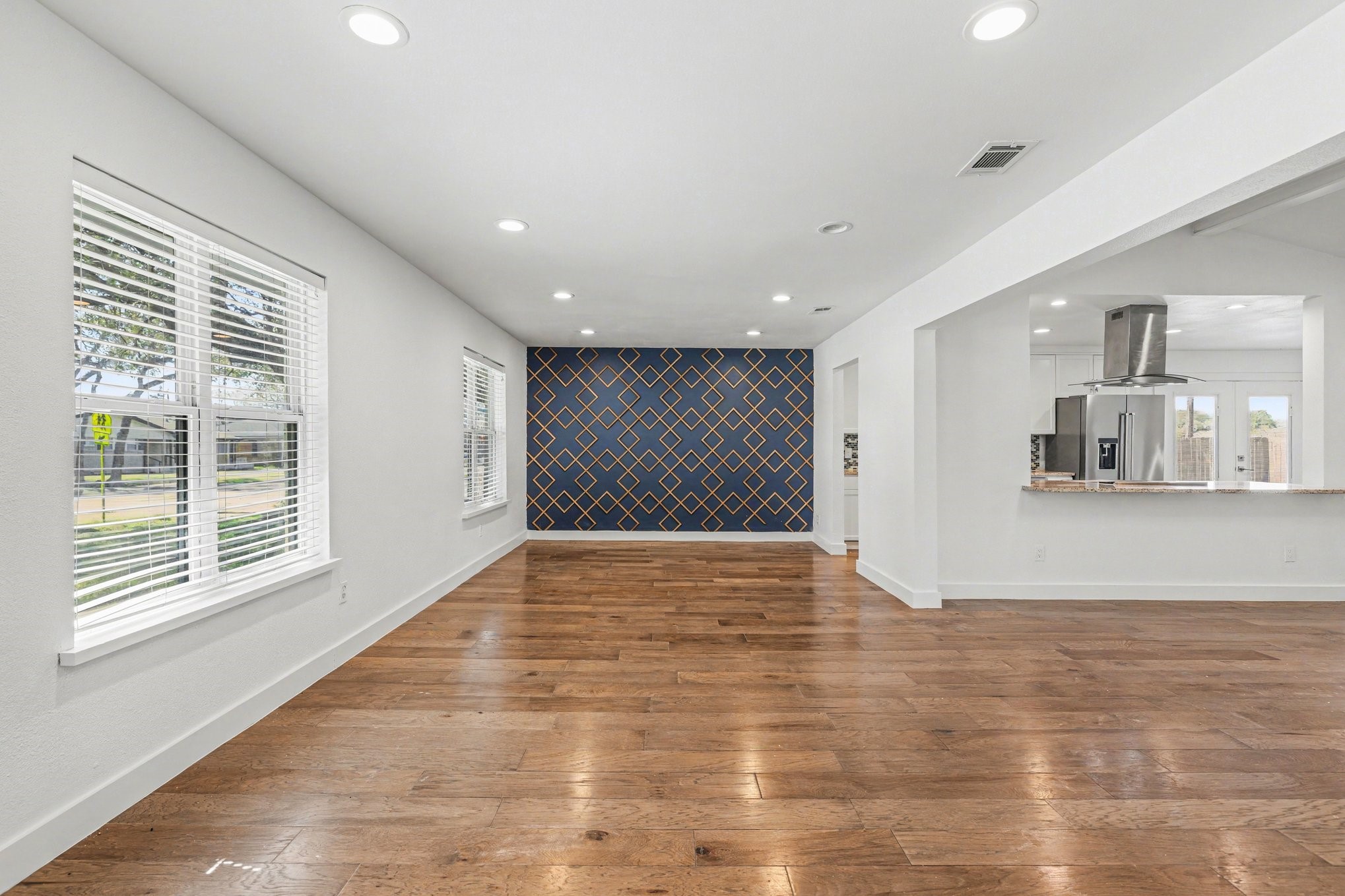 3127 Merrell Road Dallas TX 75229