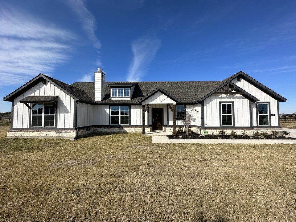 2722 Burr Oak Road Oak Ridge TX 75161
