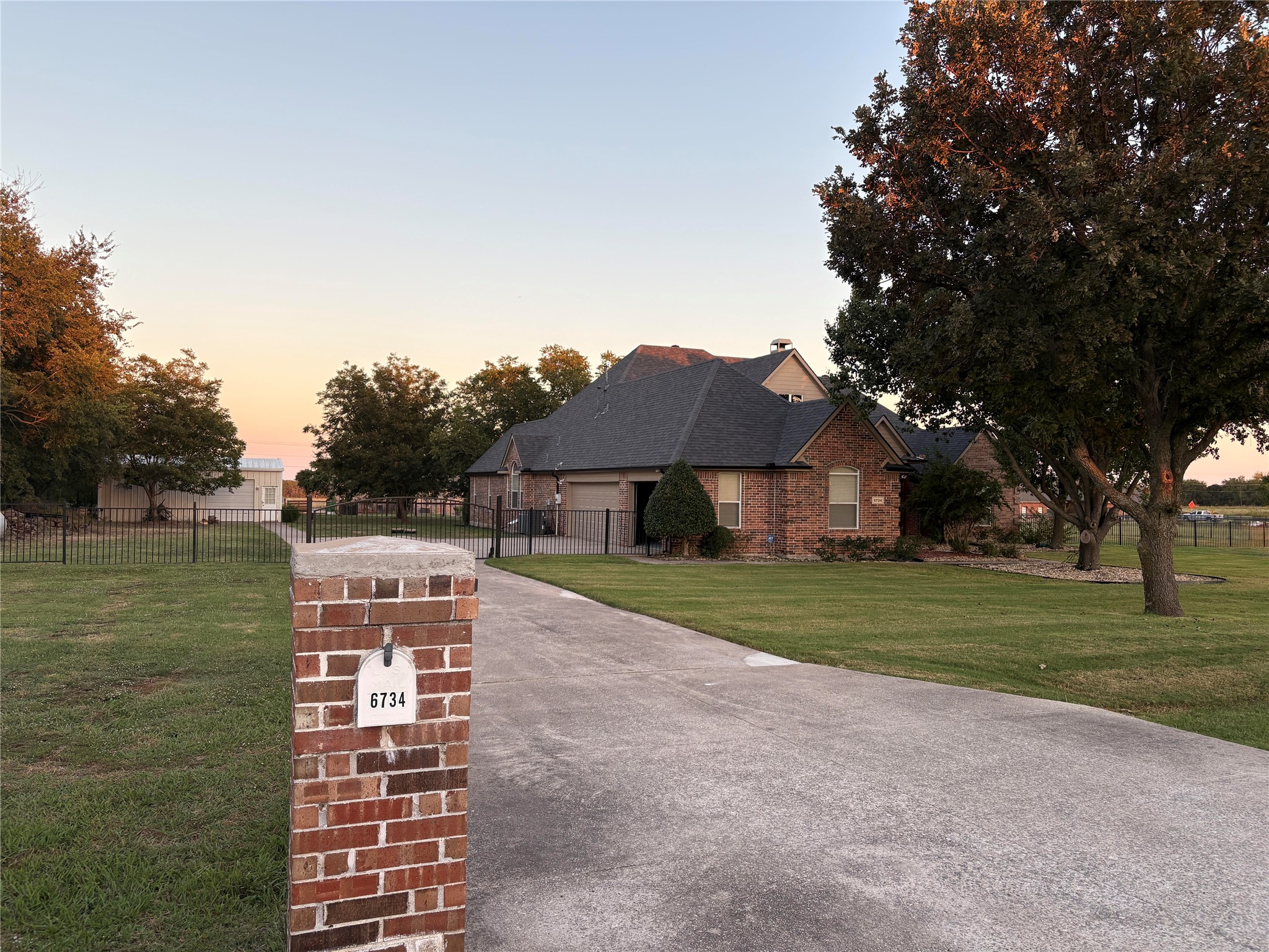 6734 Oak Hill Lane Celina TX 75009