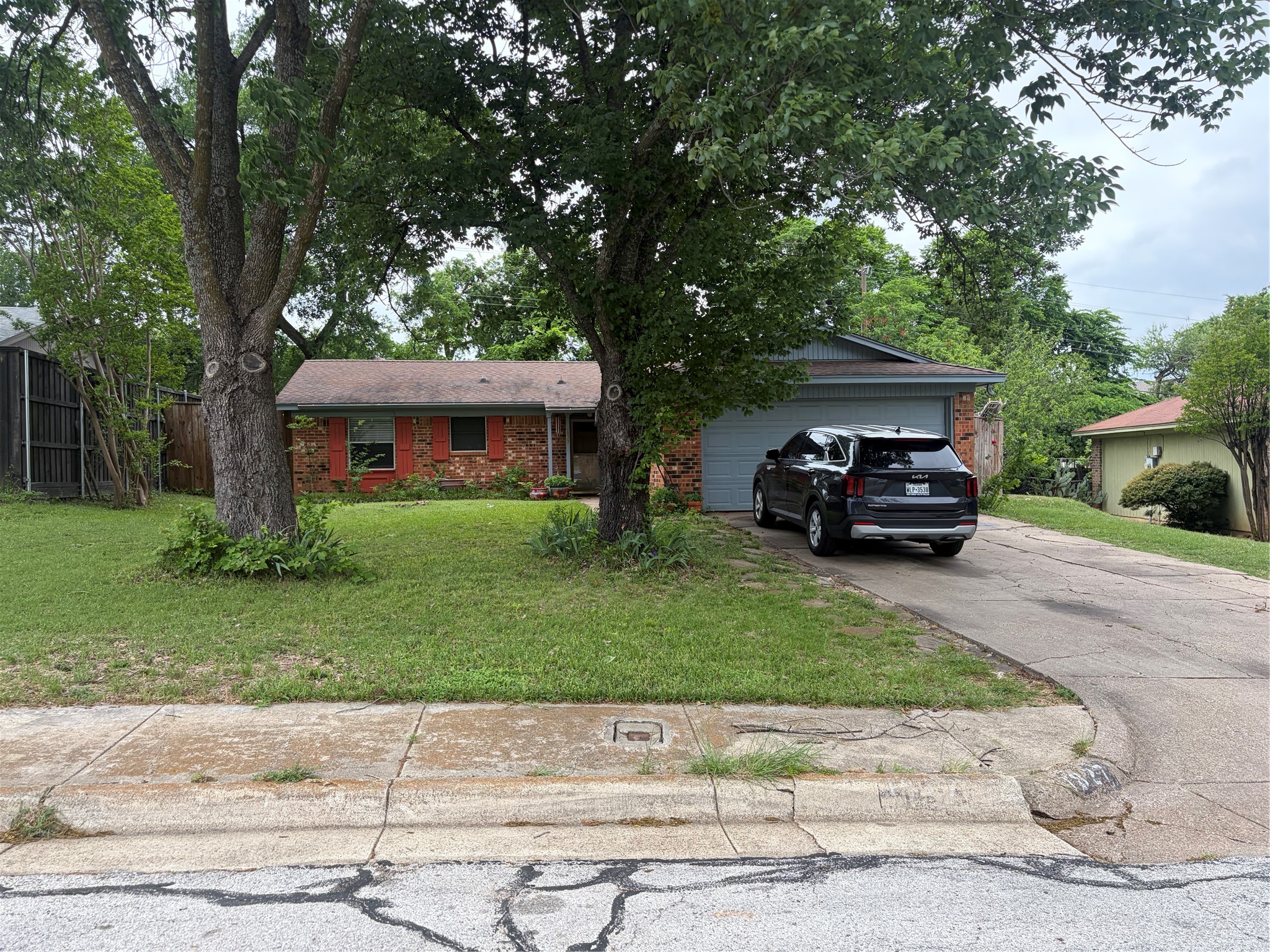 1827 Whitecliff Drive Duncanville TX 75137