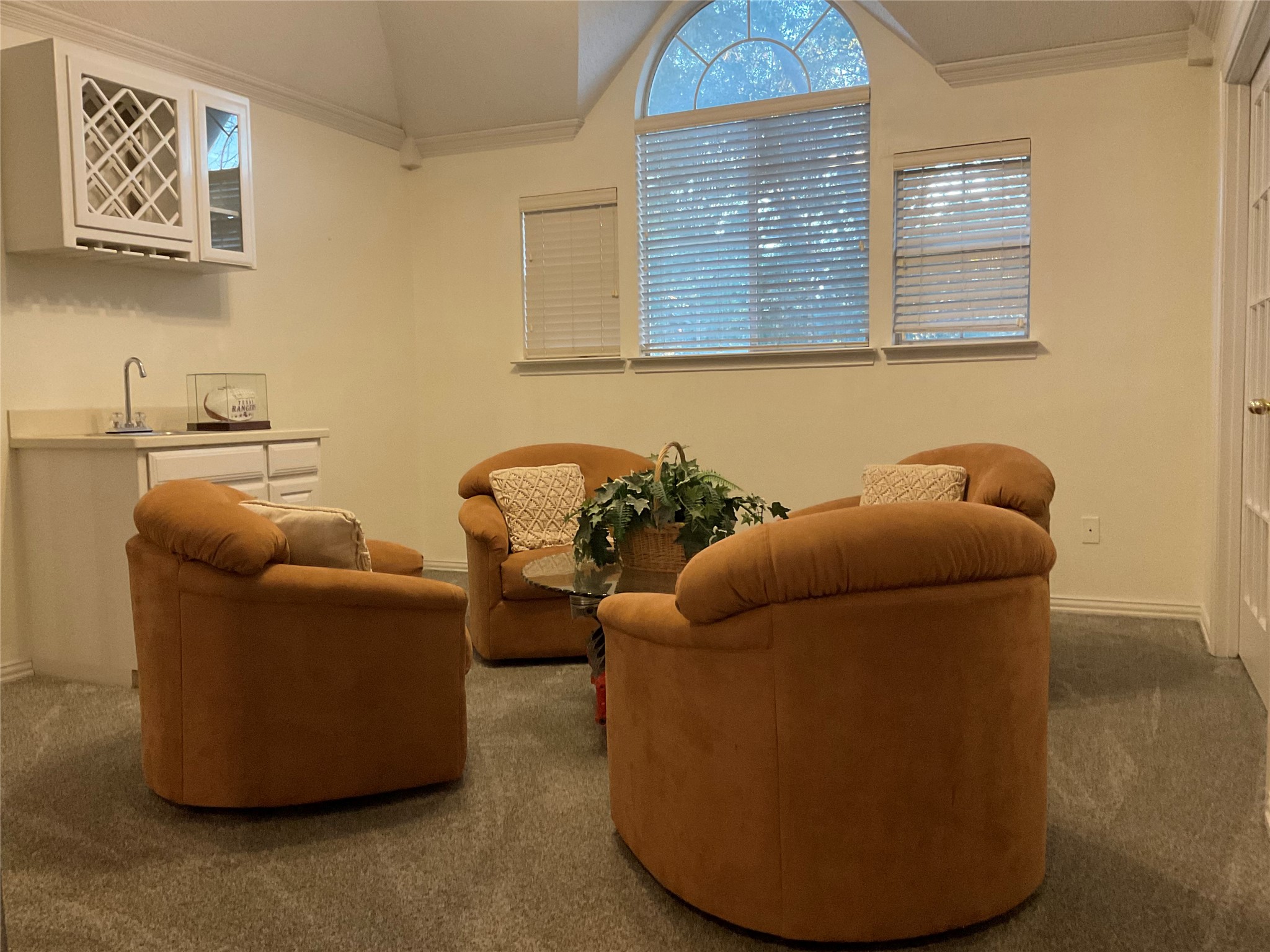 2102 Hunter Place Lane Arlington TX 76006
