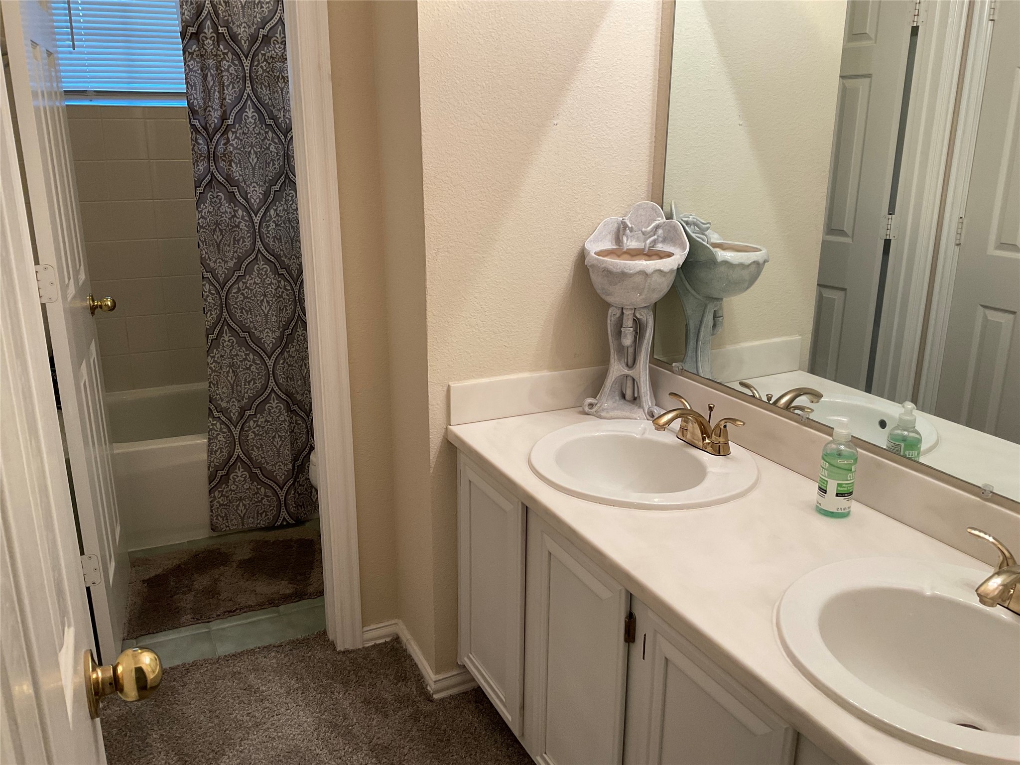2102 Hunter Place Lane Arlington TX 76006