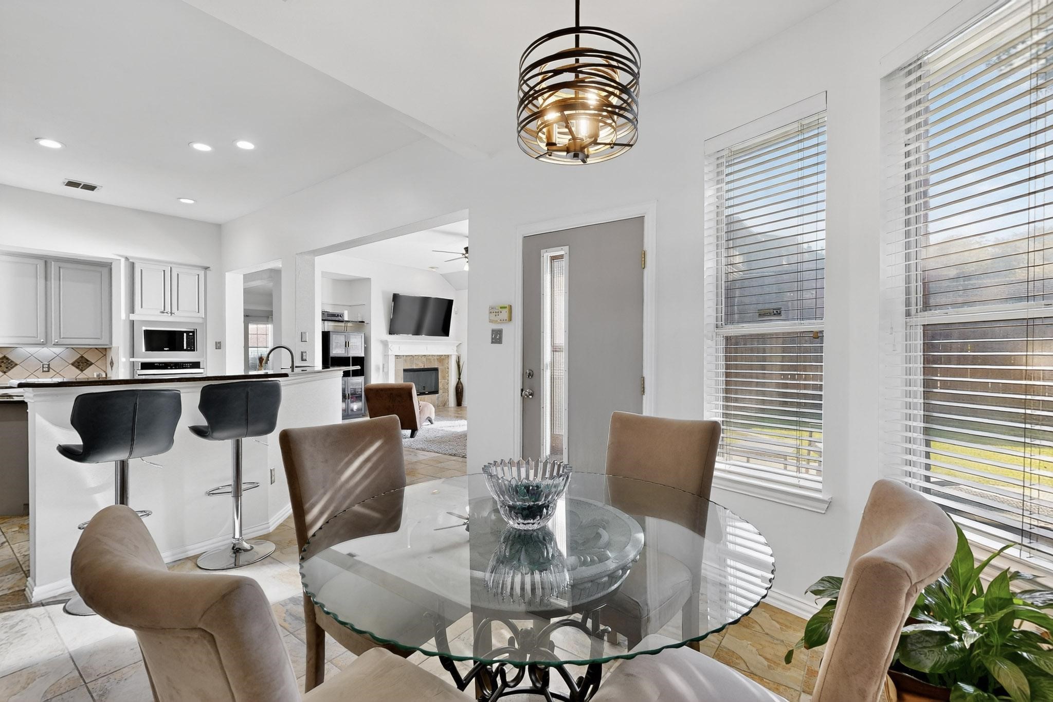 1808 Paddington Court Arlington TX 76017