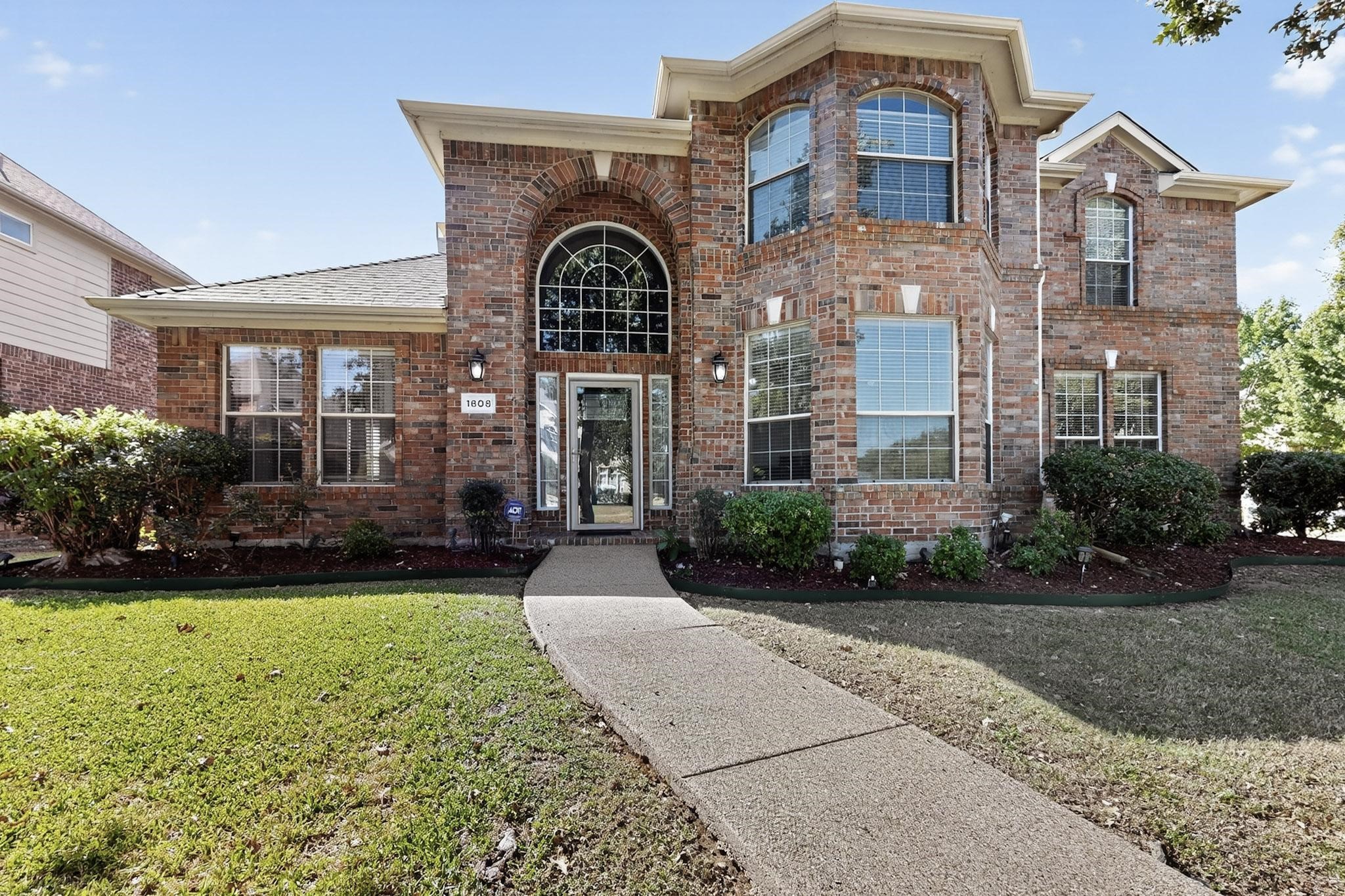 1808 Paddington Court Arlington TX 76017