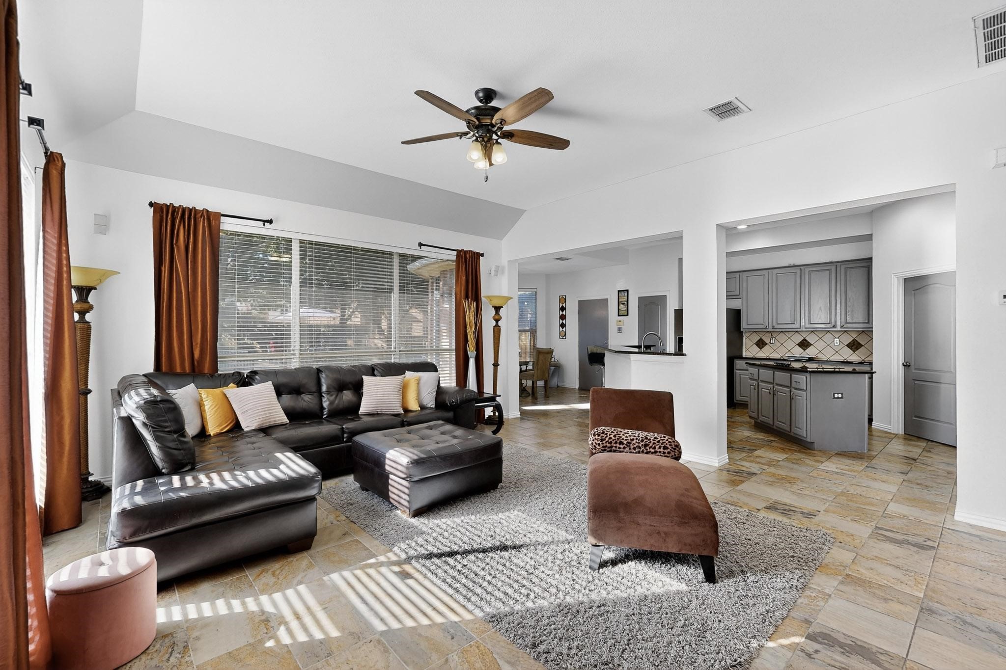 1808 Paddington Court Arlington TX 76017