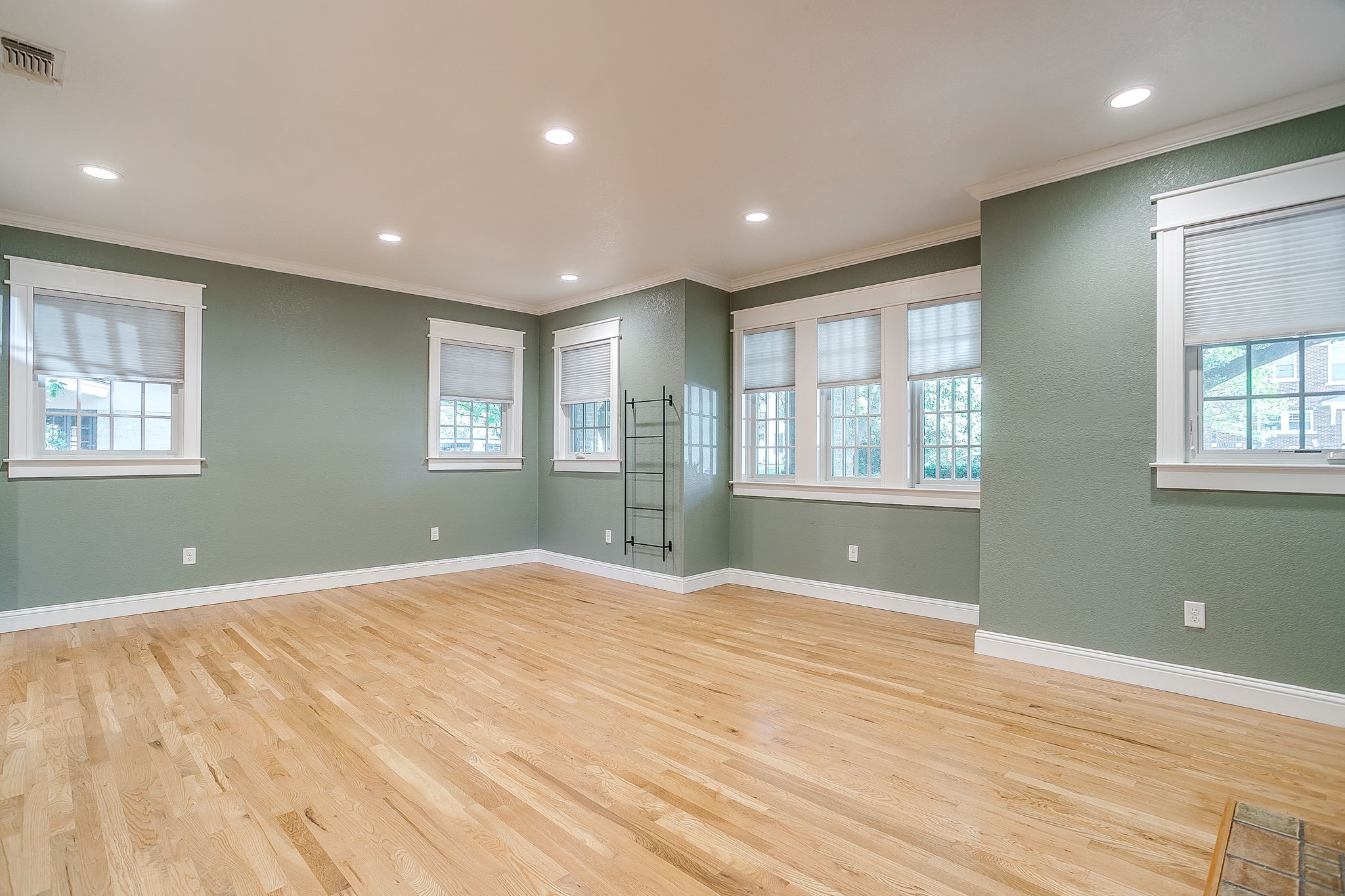 2208 Mistletoe Avenue Fort Worth TX 76110