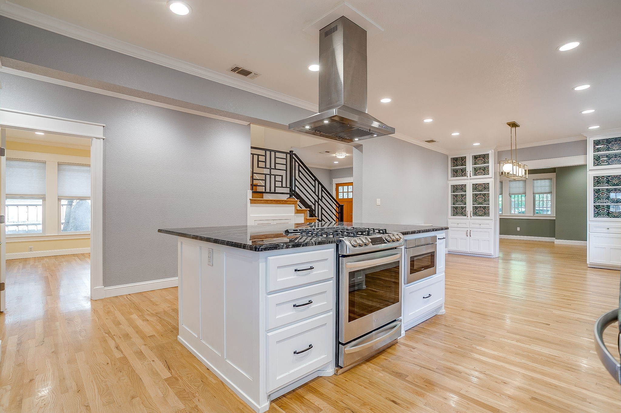 2208 Mistletoe Avenue Fort Worth TX 76110