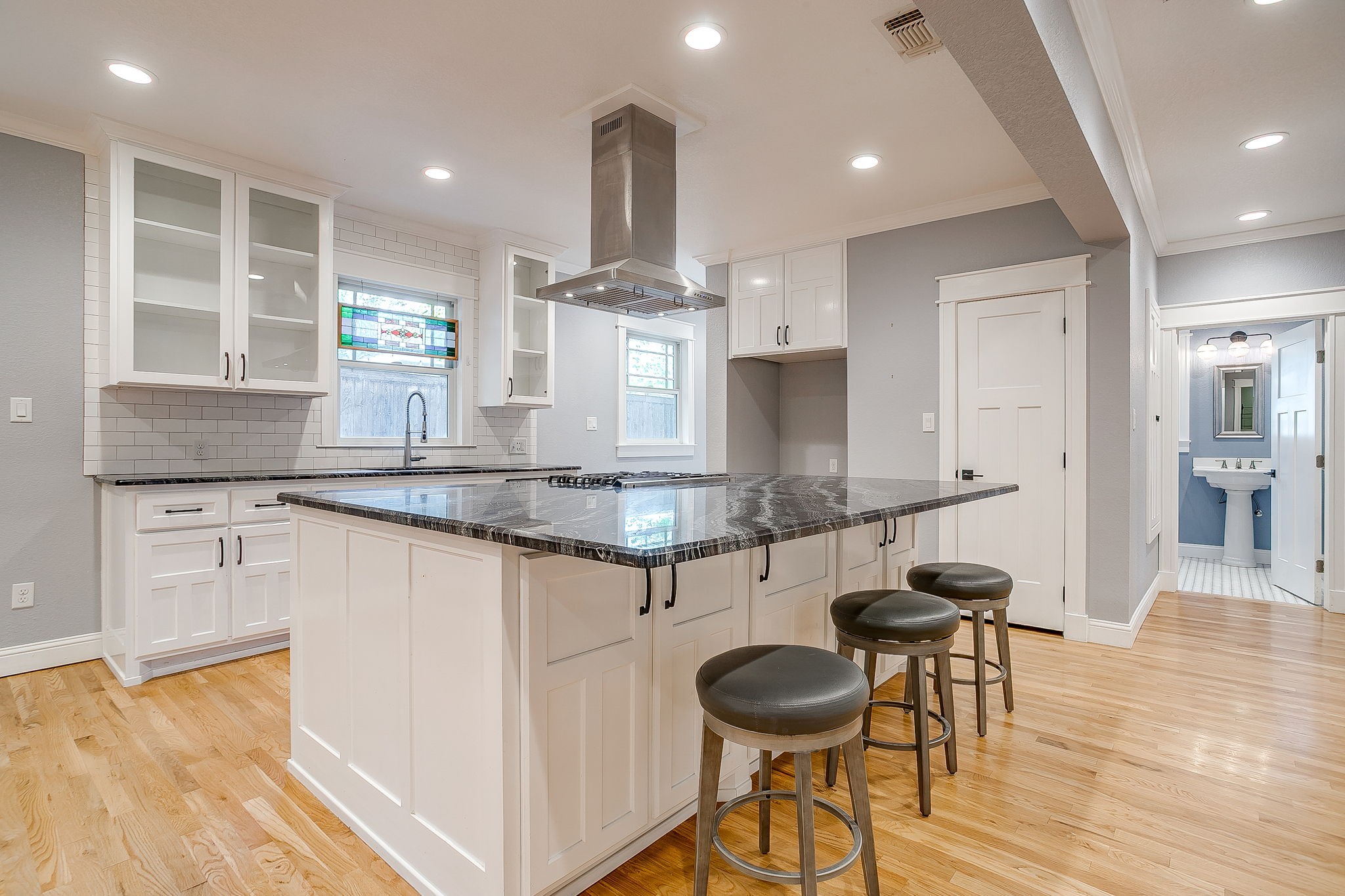 2208 Mistletoe Avenue Fort Worth TX 76110