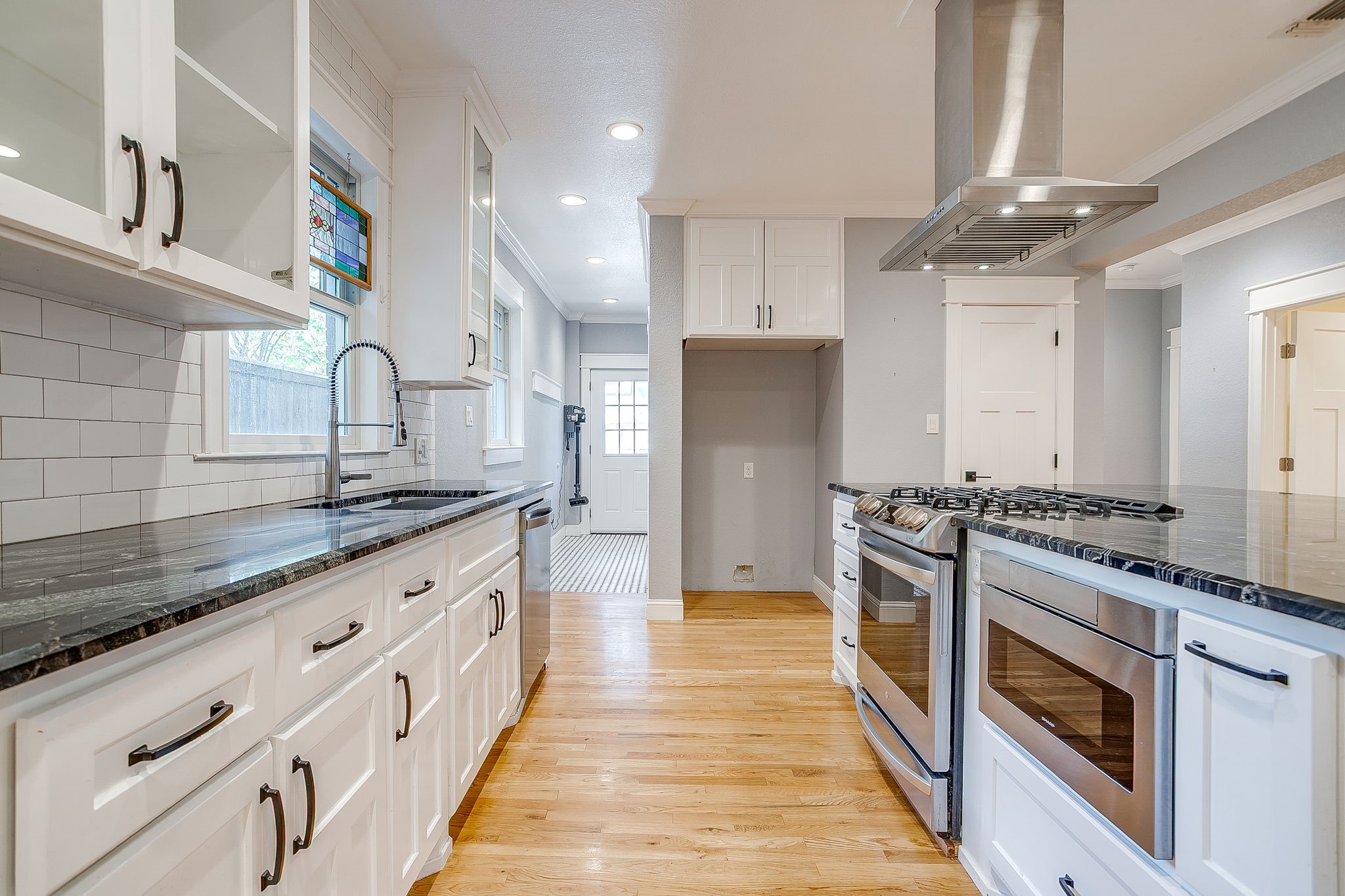 2208 Mistletoe Avenue Fort Worth TX 76110