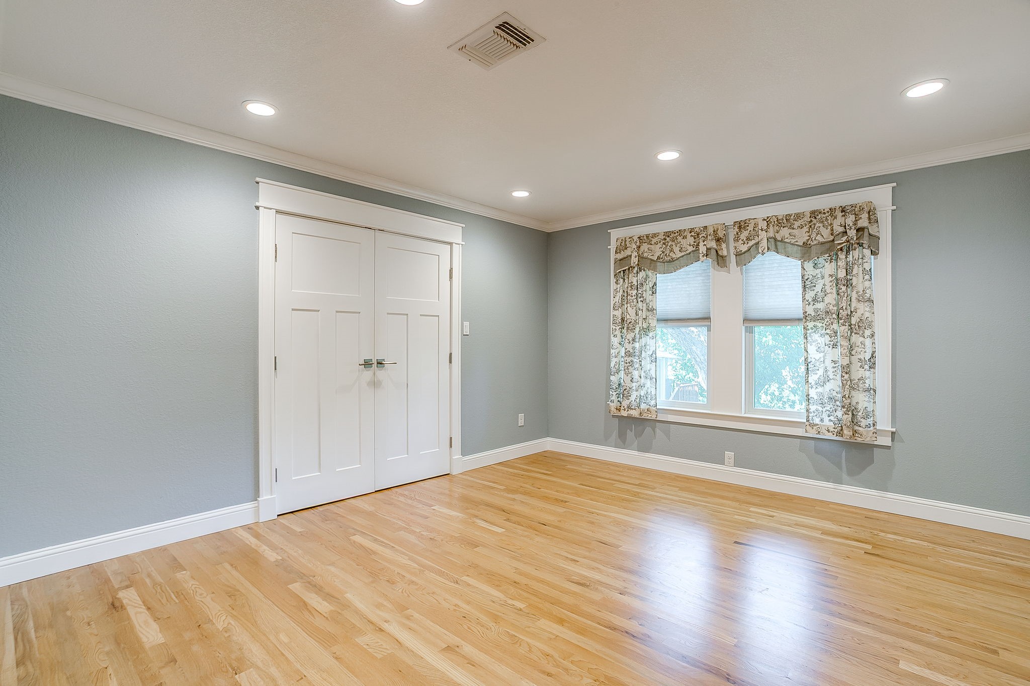 2208 Mistletoe Avenue Fort Worth TX 76110