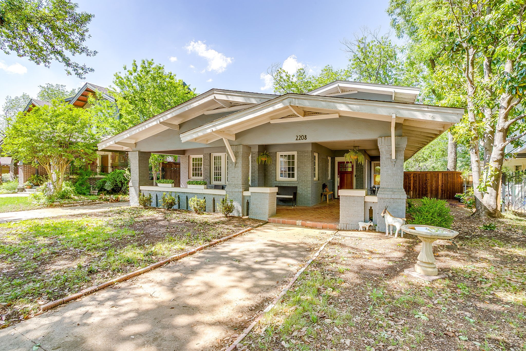 2208 Mistletoe Avenue Fort Worth TX 76110