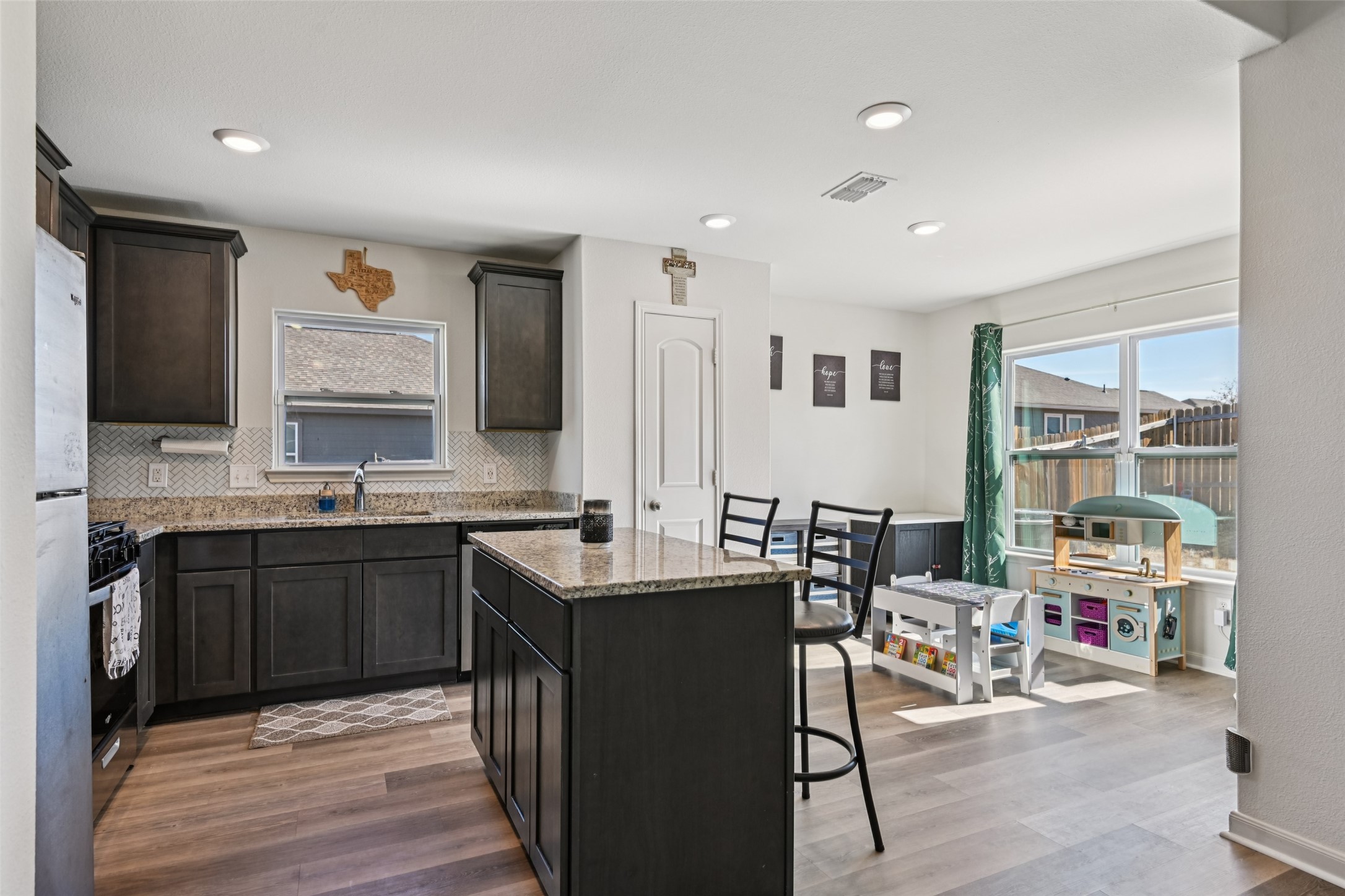 2405 Stillwater Drive Ponder TX 76259