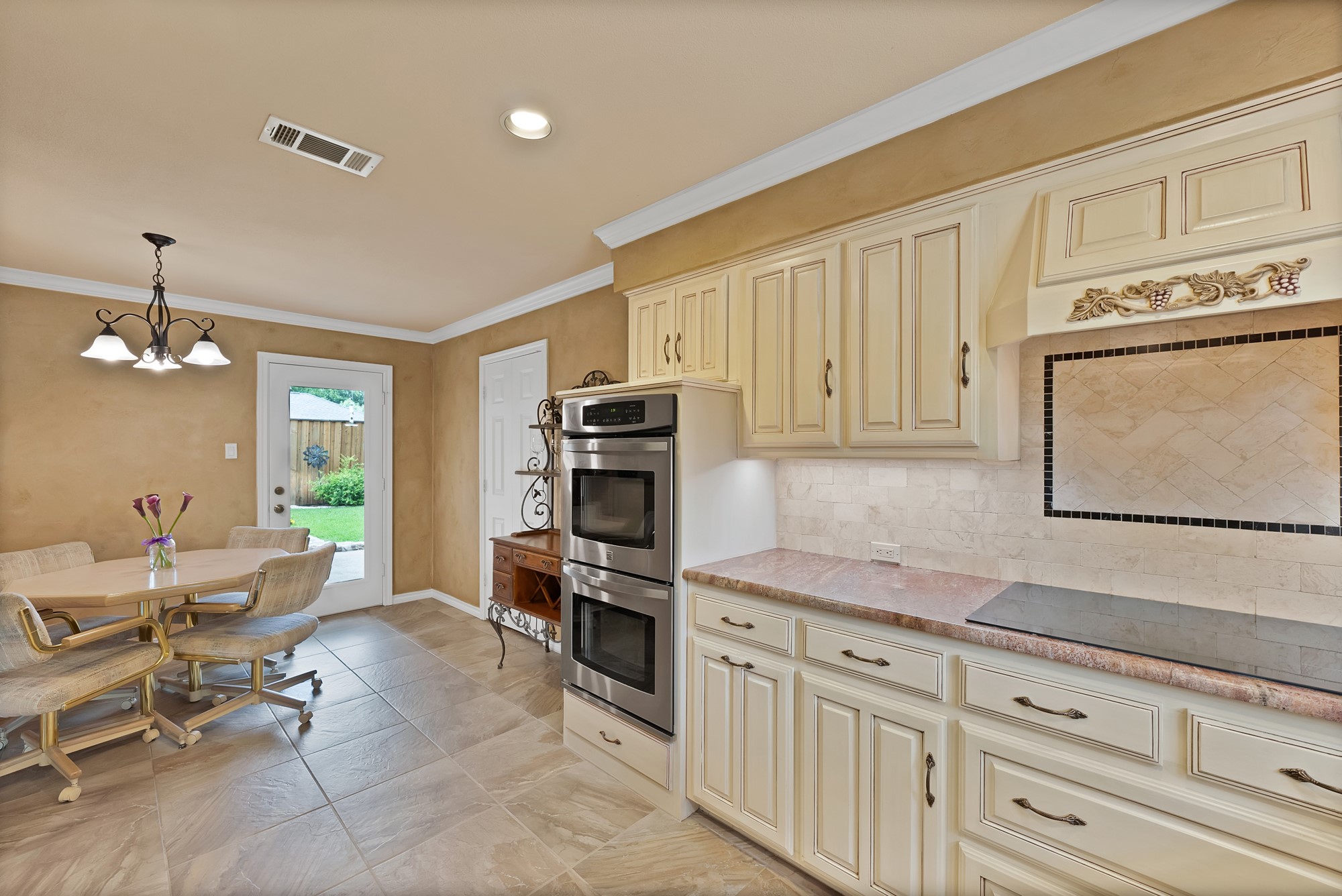 1600 Delaford Drive Carrollton TX 75007