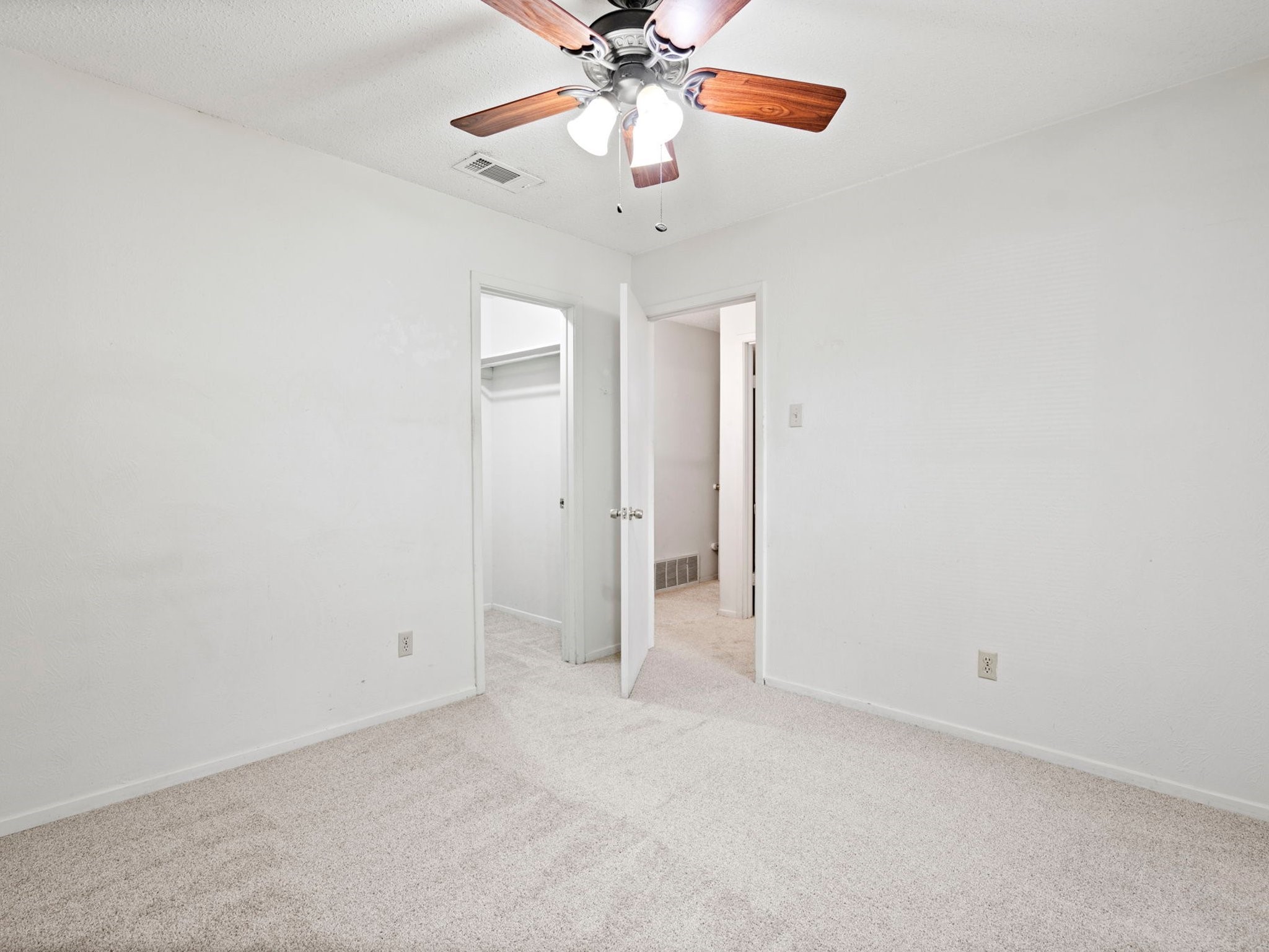 11240 Mccree Road Dallas TX 75238