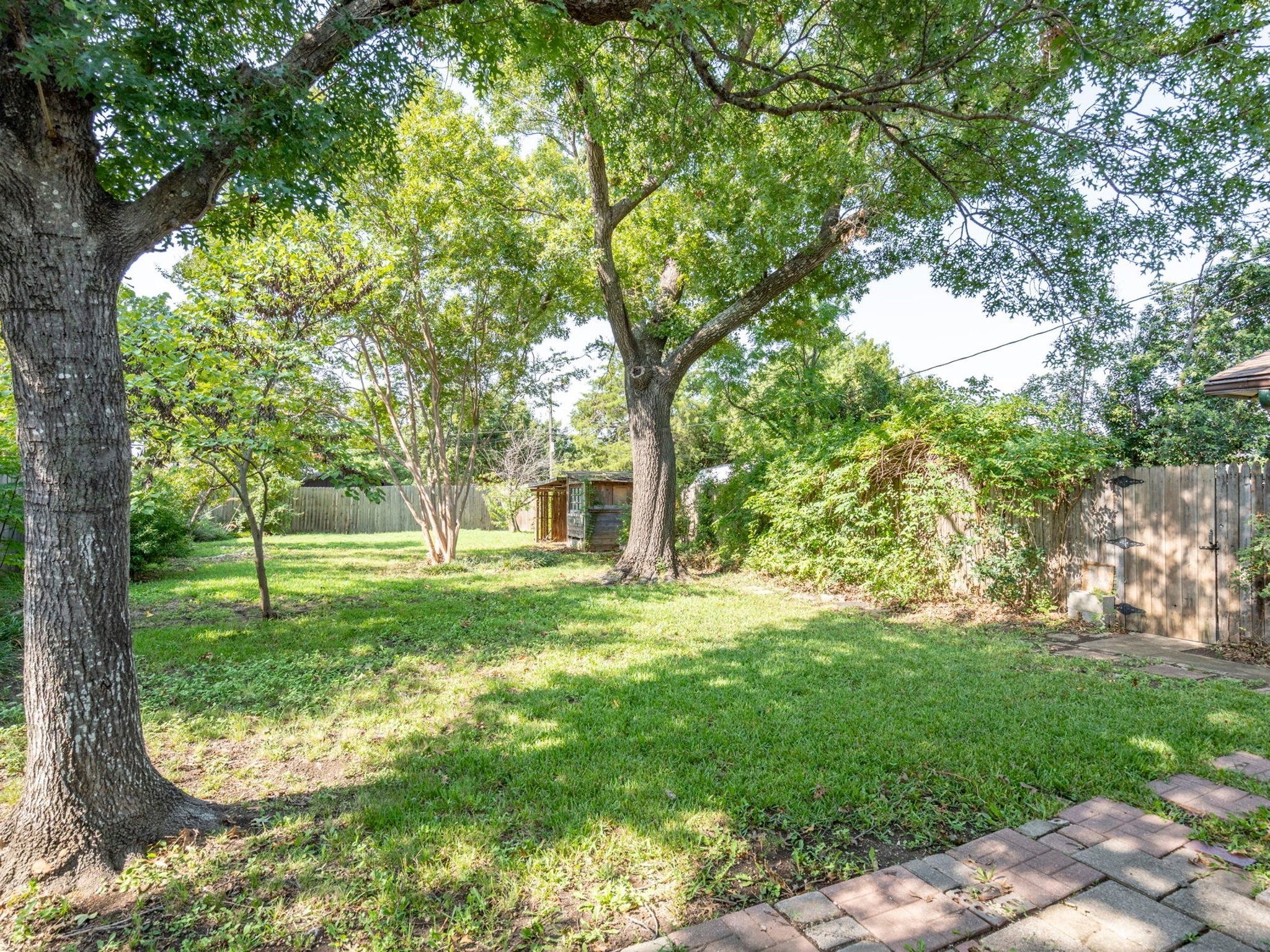 11240 Mccree Road Dallas TX 75238