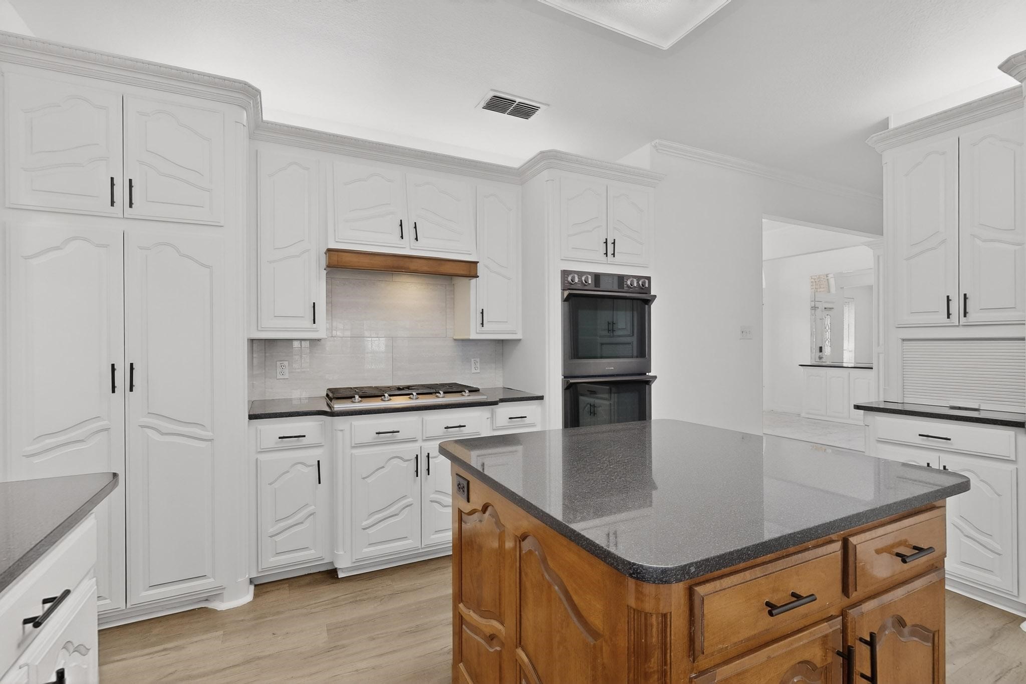 1405 Briar Drive Bedford TX 76022