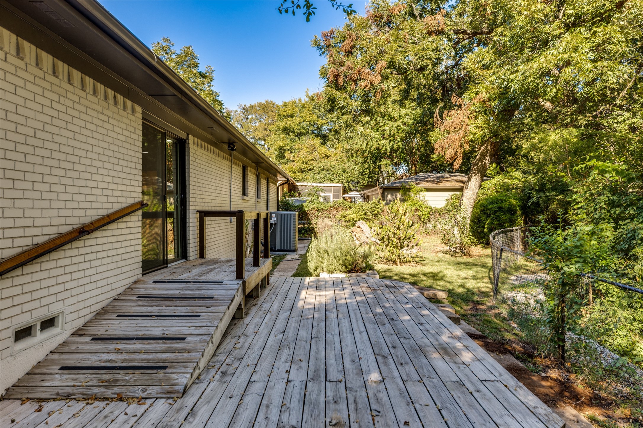 8022 Claremont Drive Dallas TX 75228