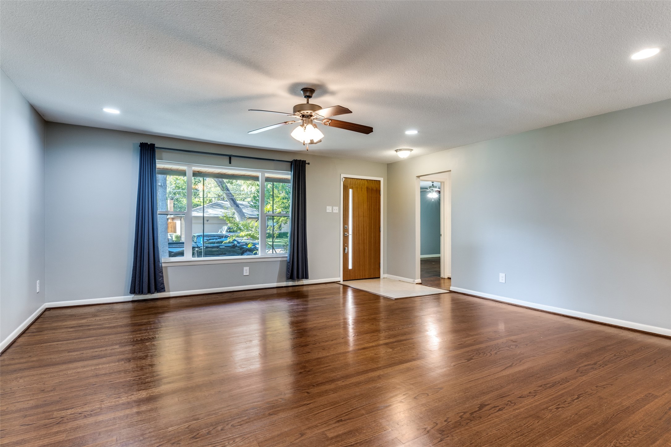 8022 Claremont Drive Dallas TX 75228