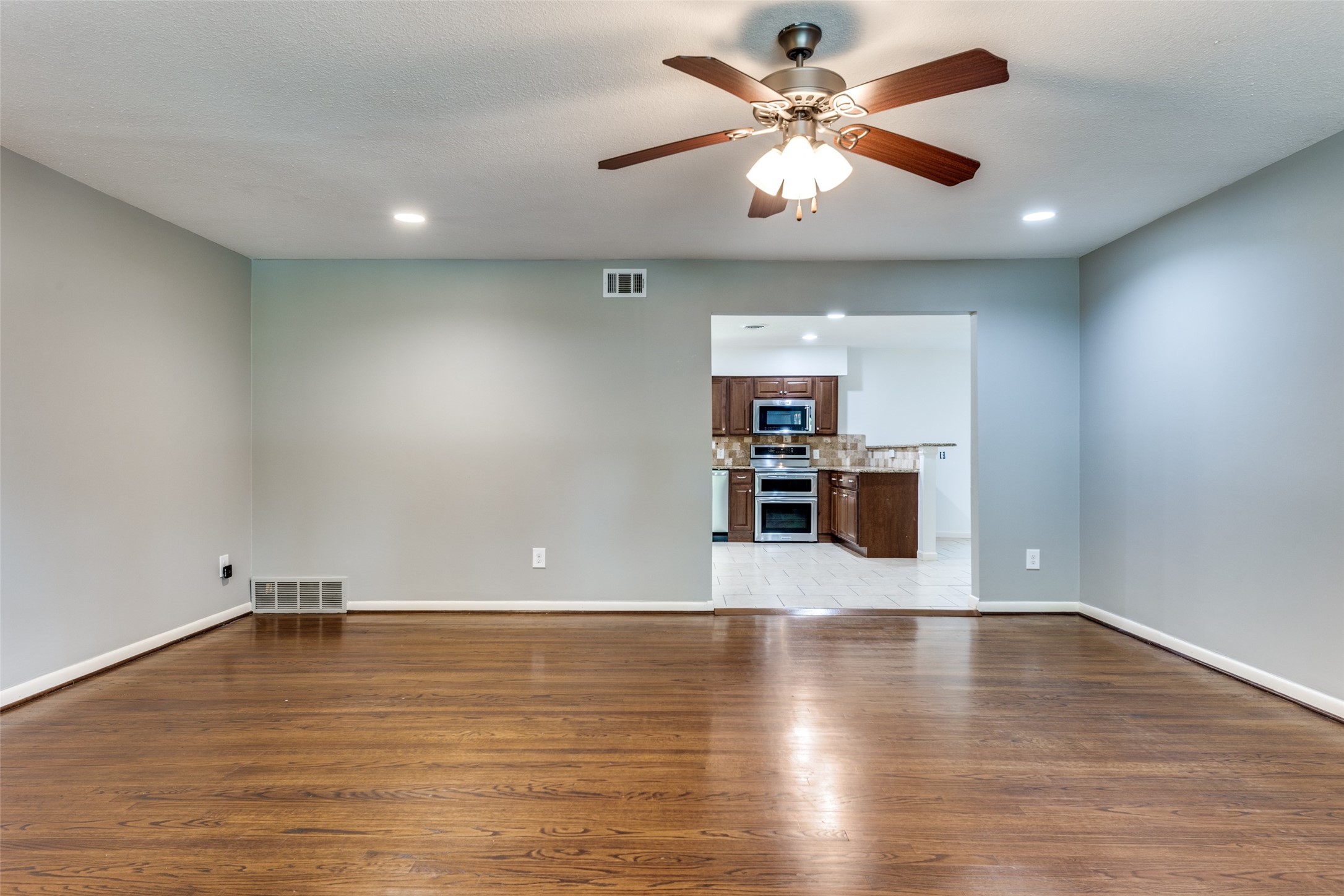 8022 Claremont Drive Dallas TX 75228