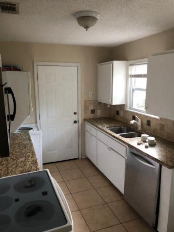 2800 W Bewick Street Fort Worth TX 76109