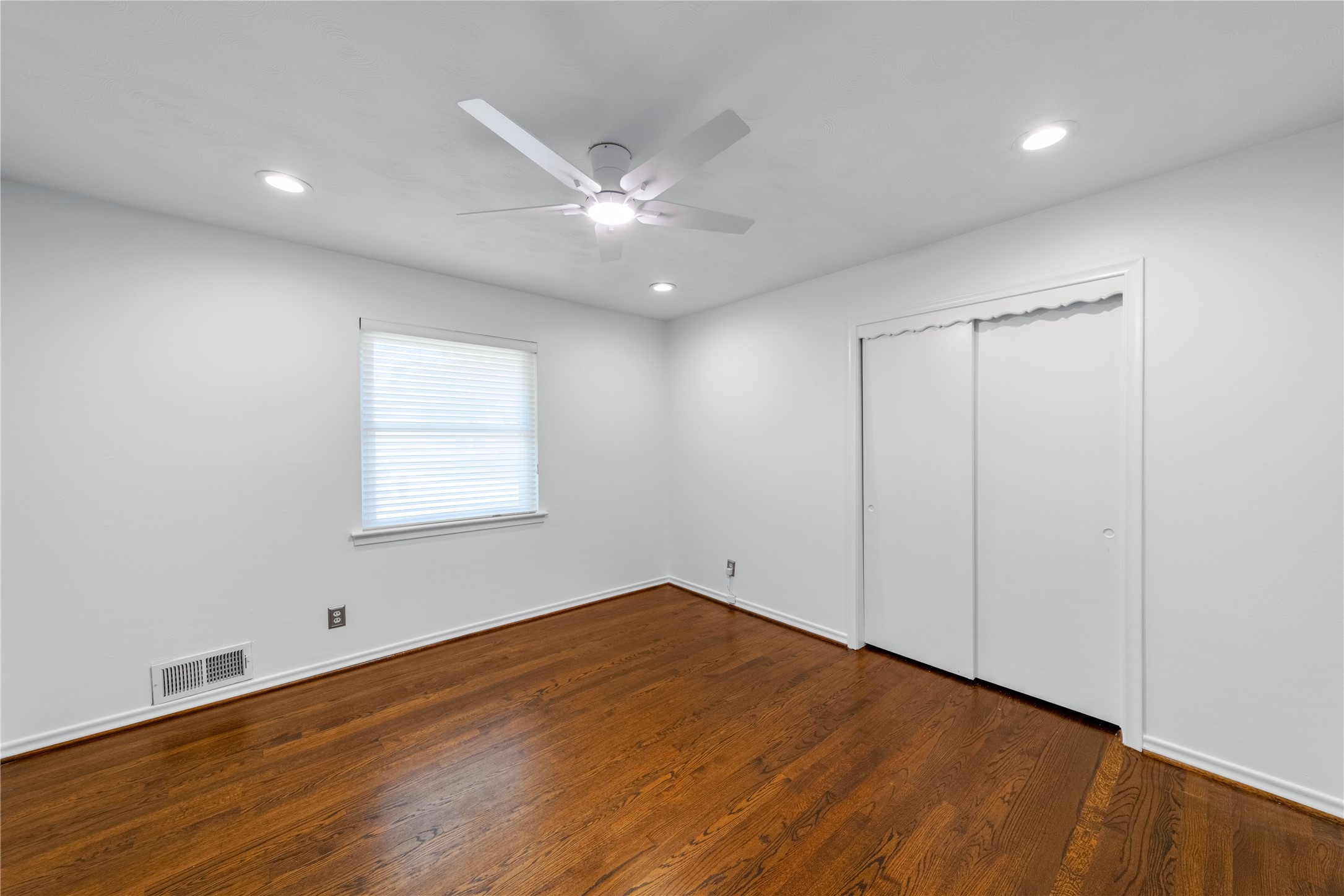 8435 Suncrest Drive Dallas TX 75228