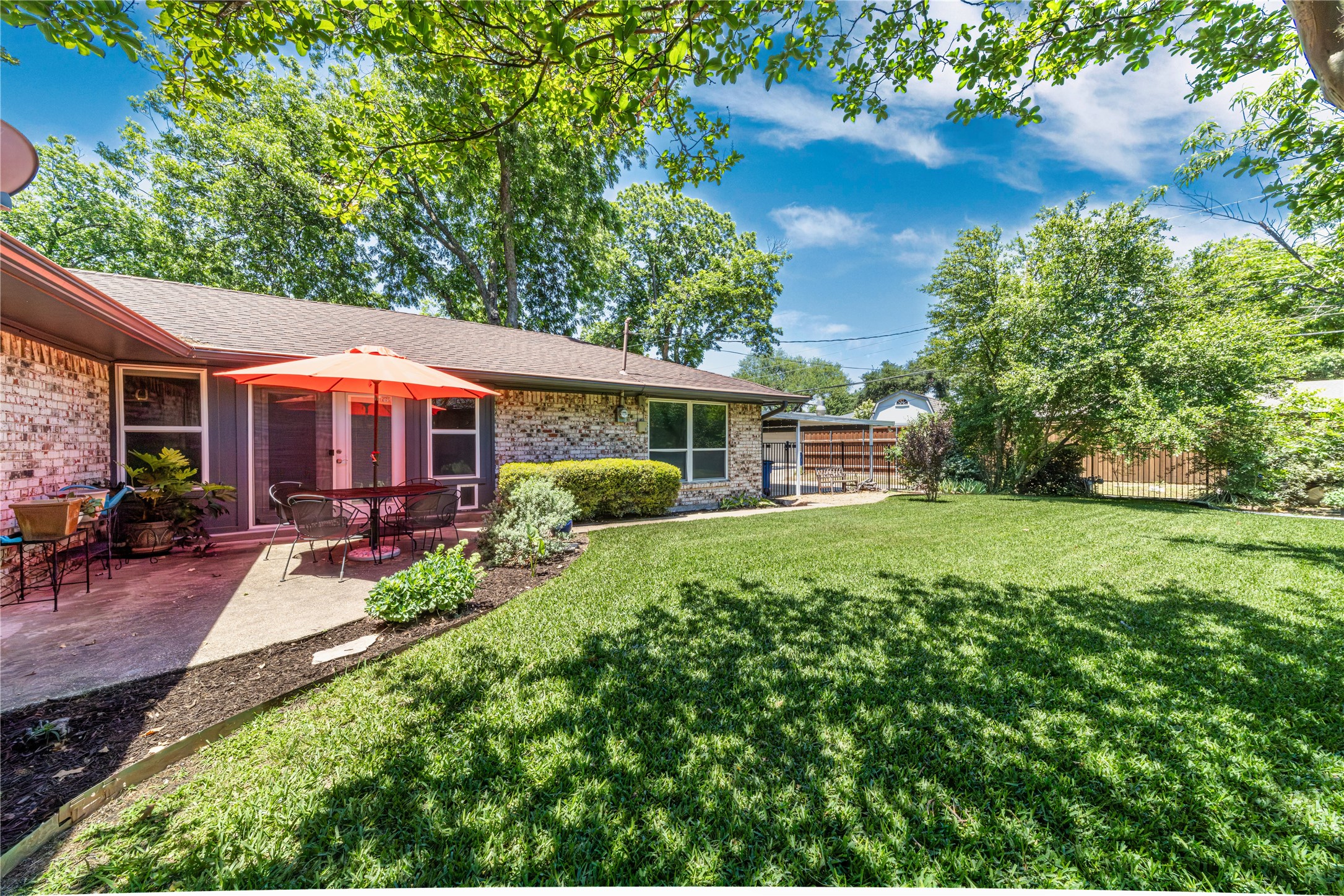 8435 Suncrest Drive Dallas TX 75228