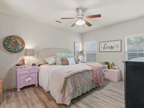 5135 Crystal Lake Avenue Krum TX 76249