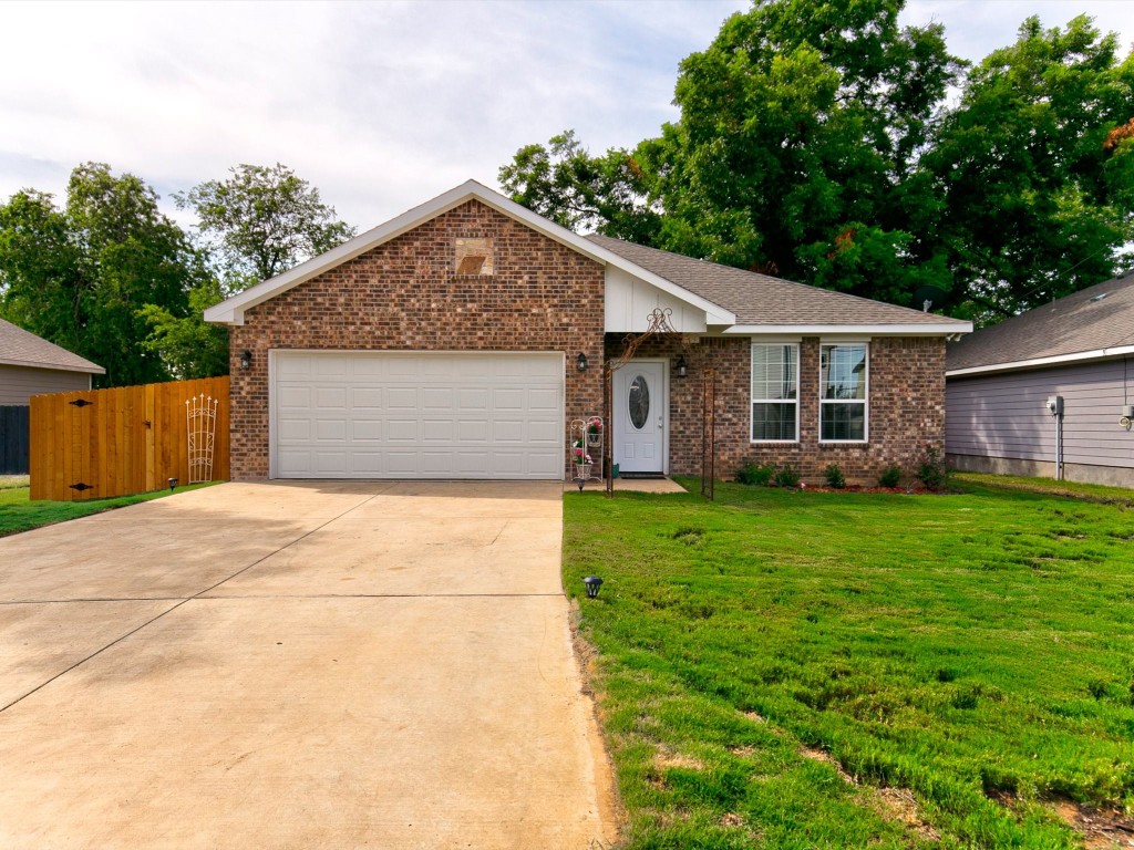 120 Peacock Street Cleburne TX 76031
