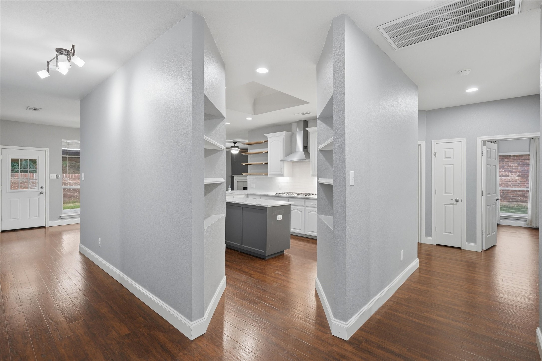 6020 Fannin Drive Arlington TX 76001