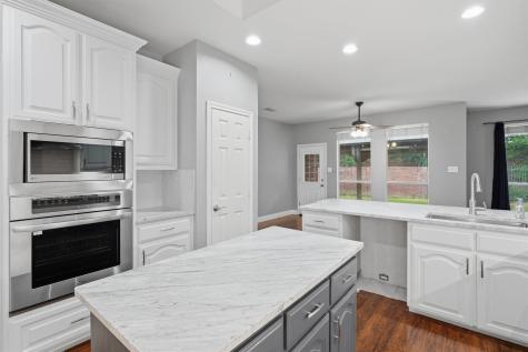 6020 Fannin Drive Arlington TX 76001