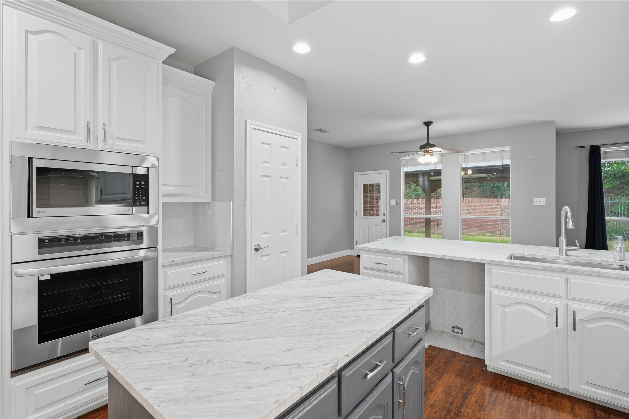 6020 Fannin Drive Arlington TX 76001
