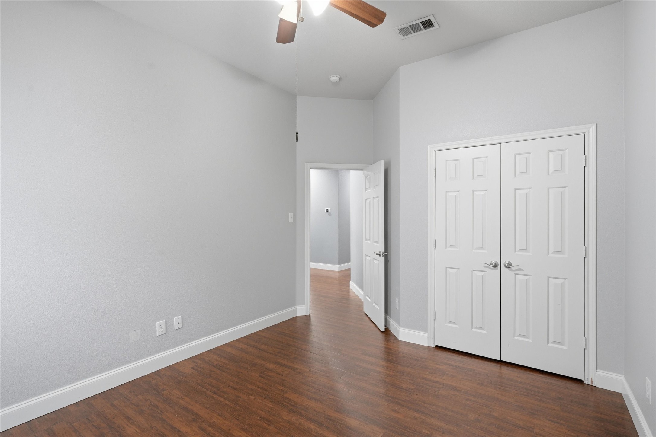 6020 Fannin Drive Arlington TX 76001