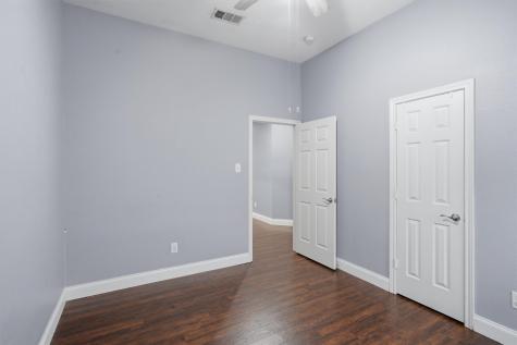 6020 Fannin Drive Arlington TX 76001