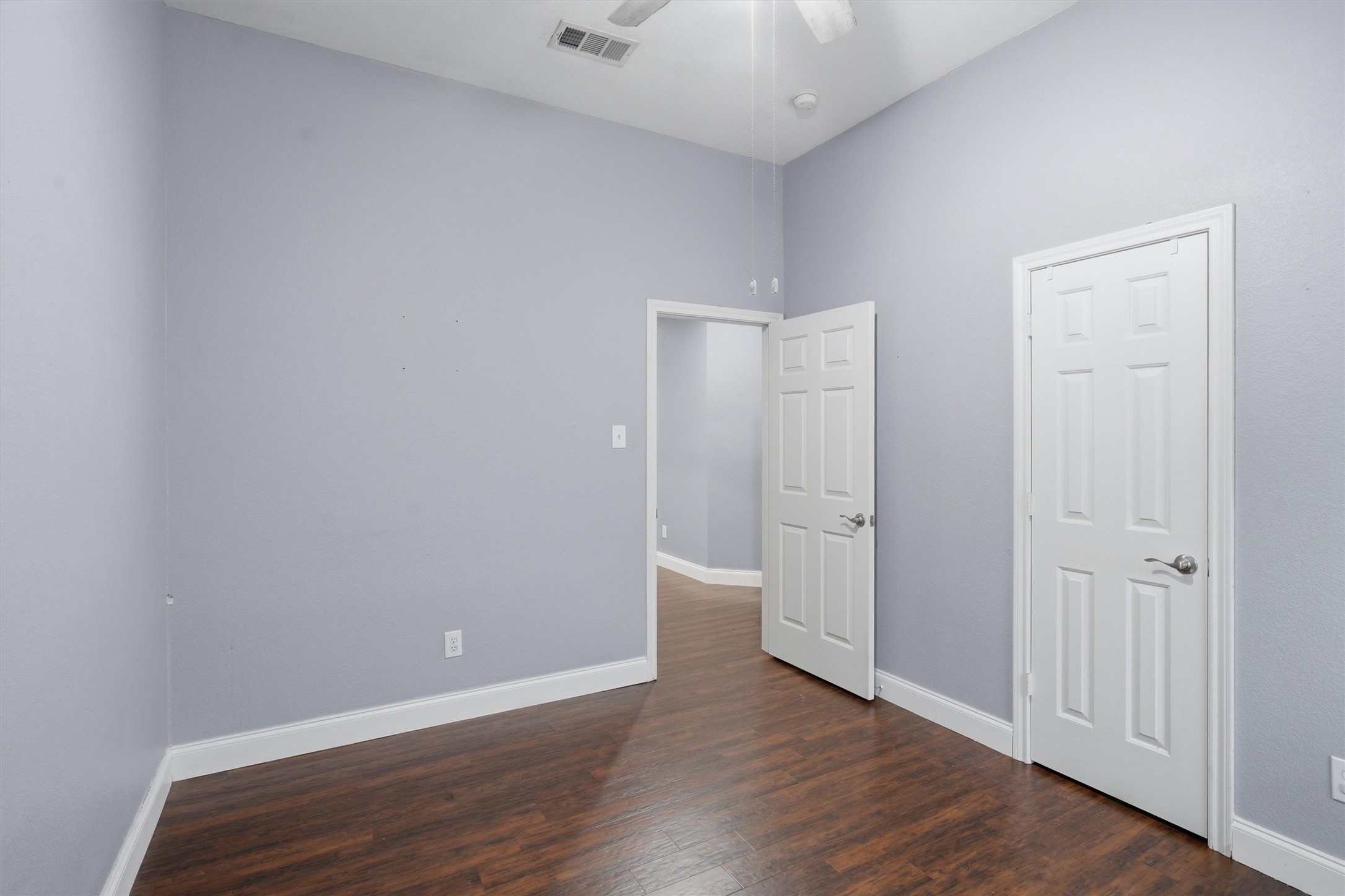 6020 Fannin Drive Arlington TX 76001