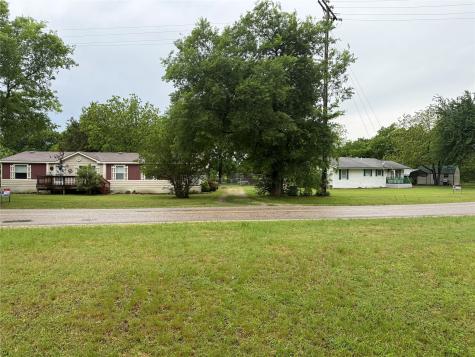 112 SE Front Street Bailey TX 75452