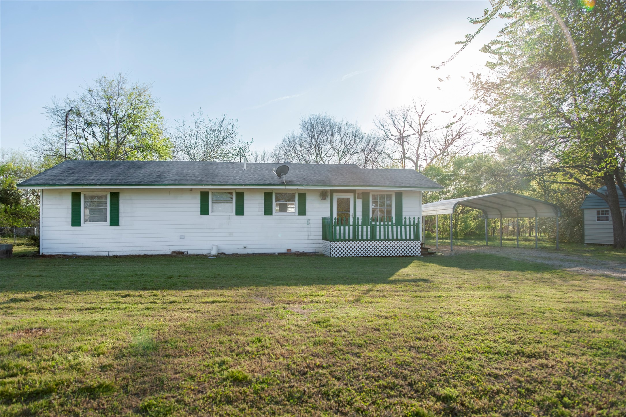 112 SE Front Street Bailey TX 75452