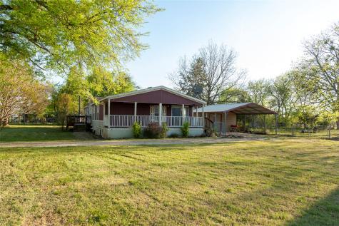 112 SE Front Street Bailey TX 75452