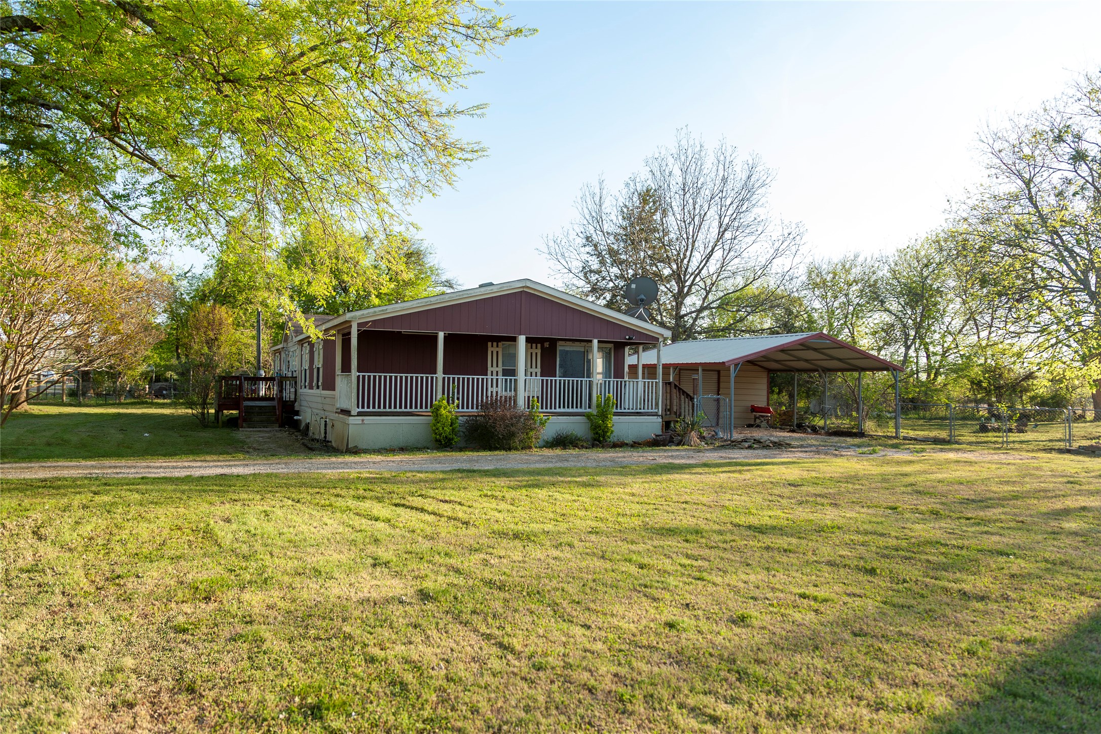112 SE Front Street Bailey TX 75452