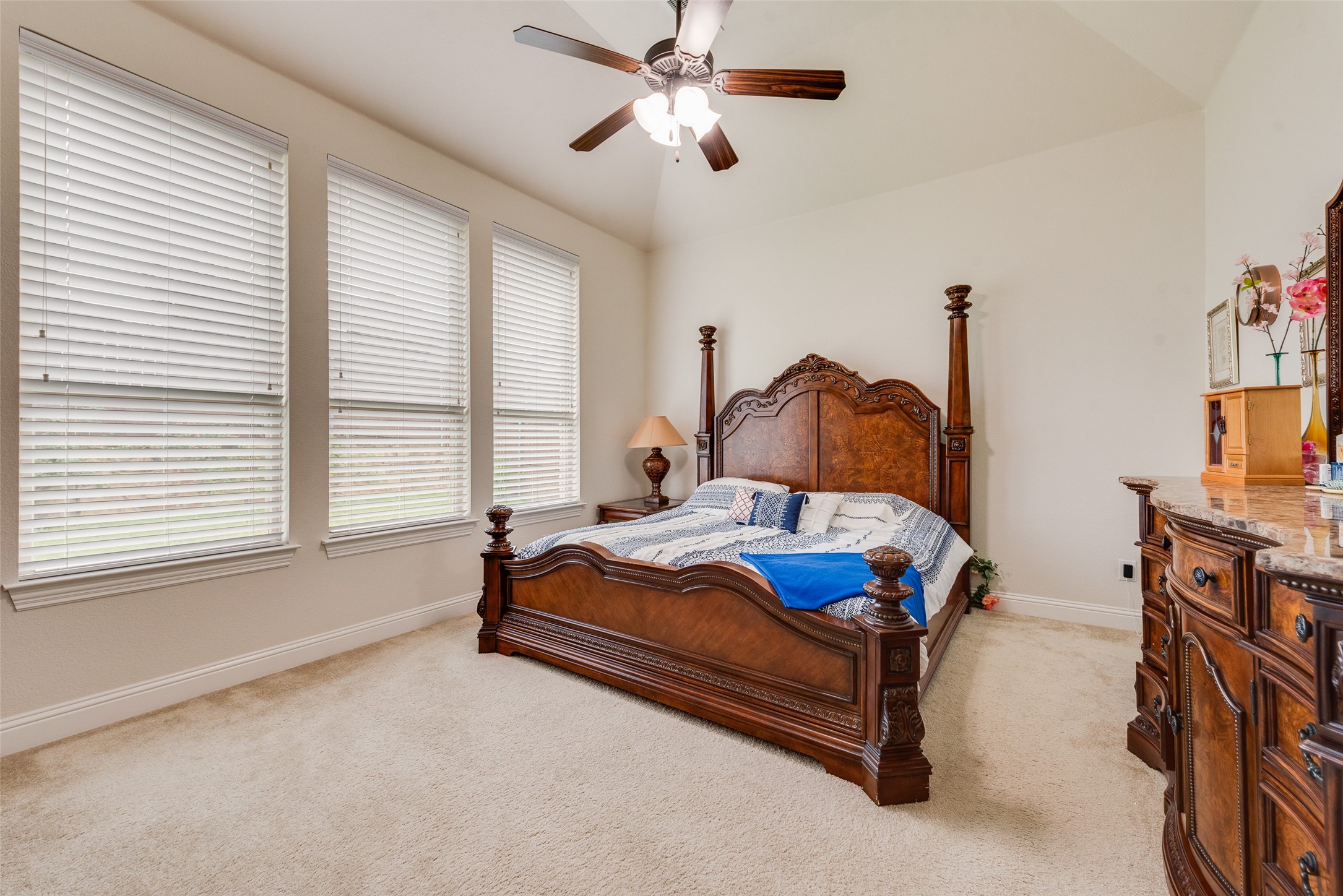 1025 W Bluff Way Roanoke TX 76262
