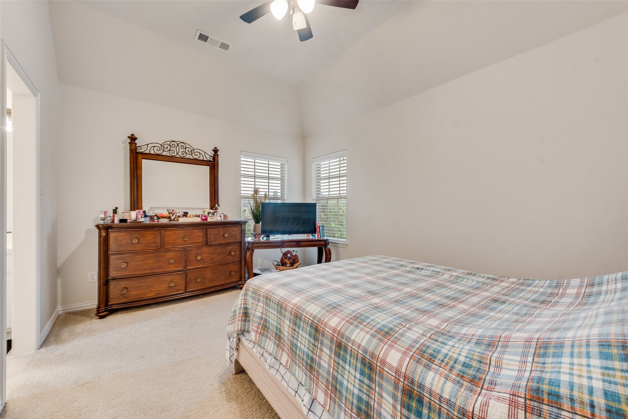 1025 W Bluff Way Roanoke TX 76262