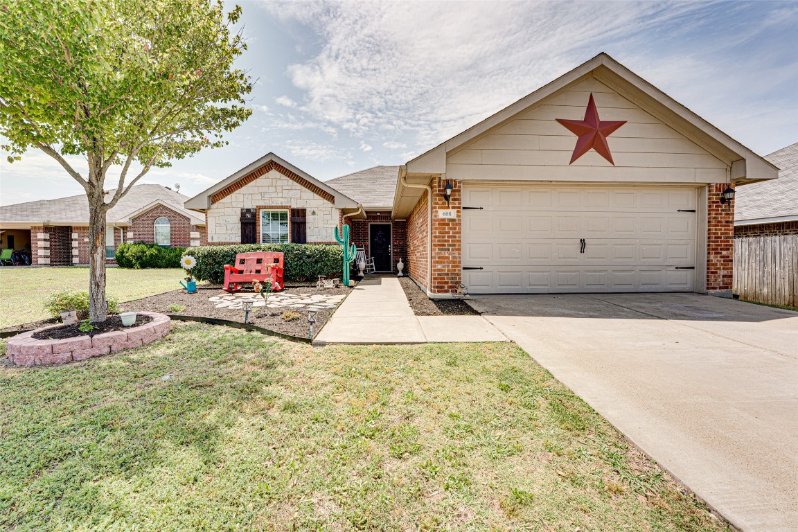 608 Antonio Lane Waxahachie TX 75165