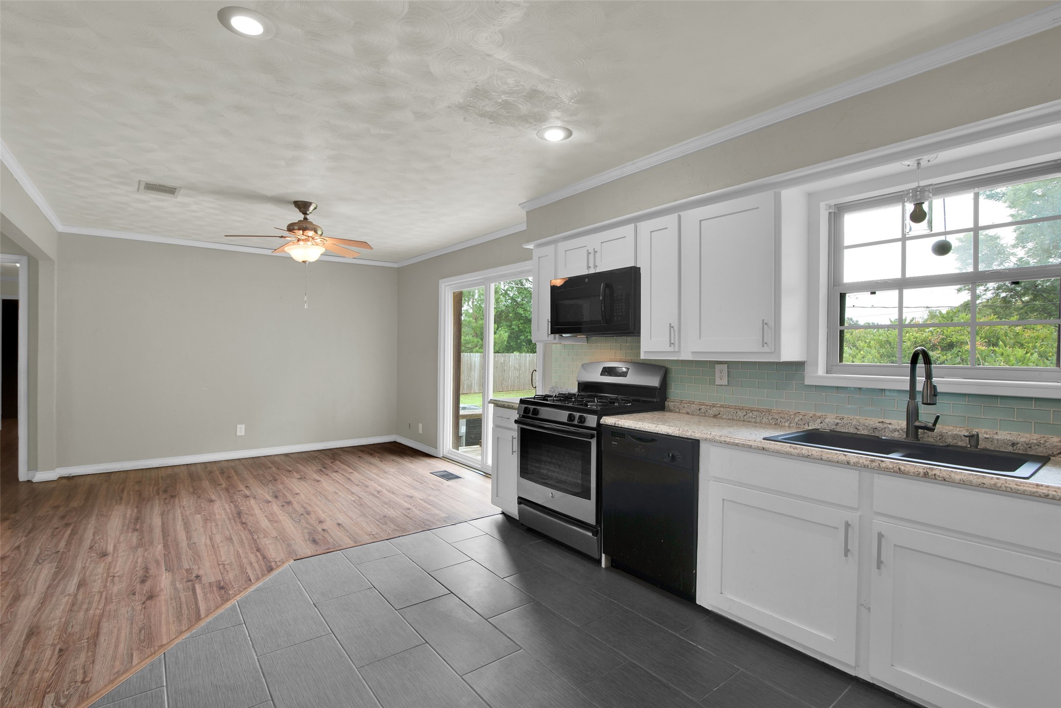 706 W Cheri Ann Drive W Bells TX 75414
