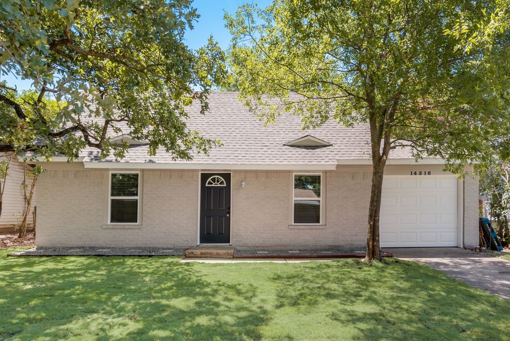 14516 Oakwood Lane Balch Springs TX 75180