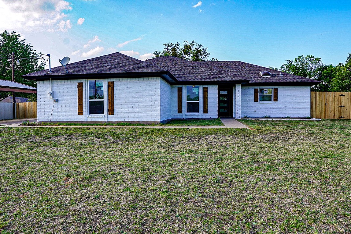 803 Barry Lane Cleburne TX 76031