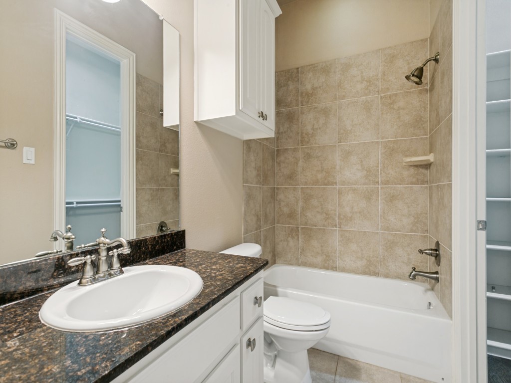 4304 Tree House Lane Corinth TX 76208