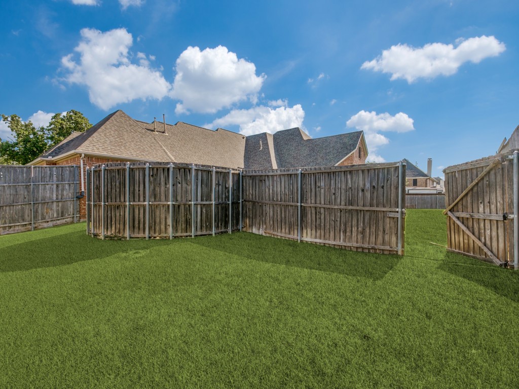 4304 Tree House Lane Corinth TX 76208