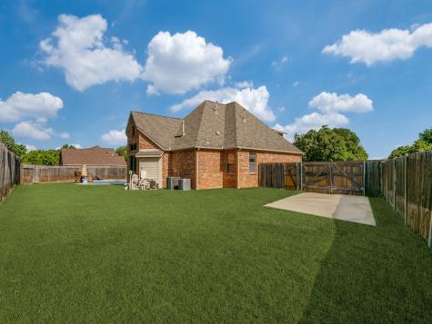 4304 Tree House Lane Corinth TX 76208